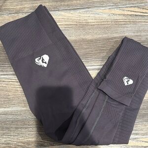 Women’s Best Seamless leggings.